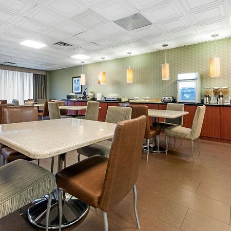 Quality Inn & Suites Charleston - Civic Center Exteriér fotografie