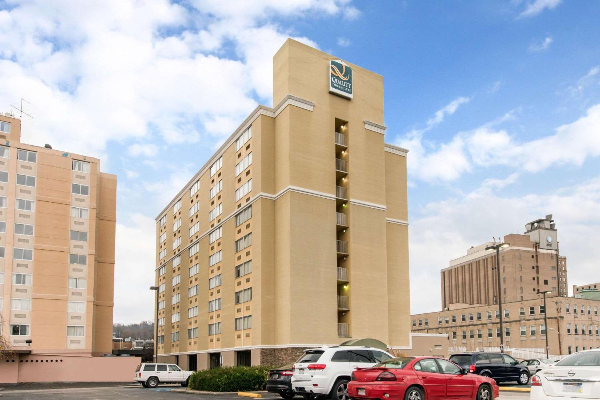 Quality Inn & Suites Charleston - Civic Center Exteriér fotografie